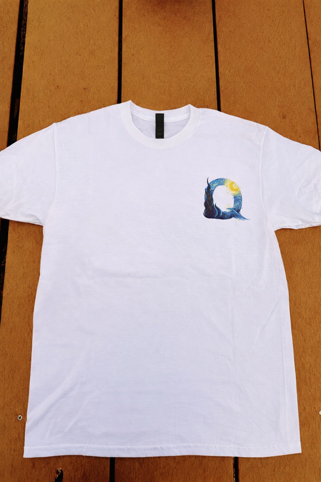 Lizzart Ocean Q Minimal Art T-Shirt – Premium White Edition